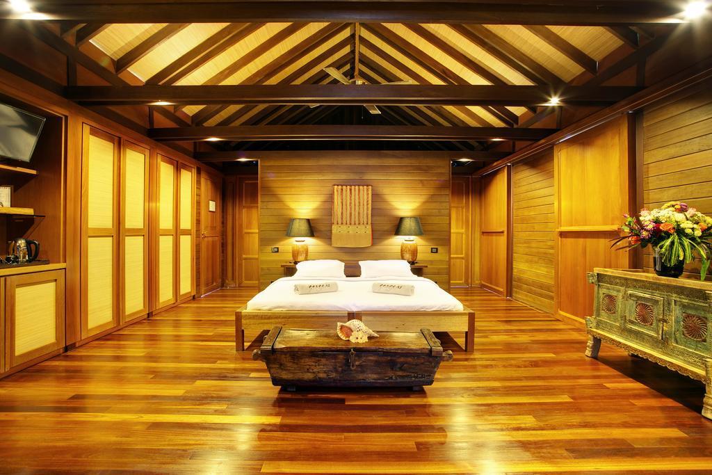 Island & Resort
