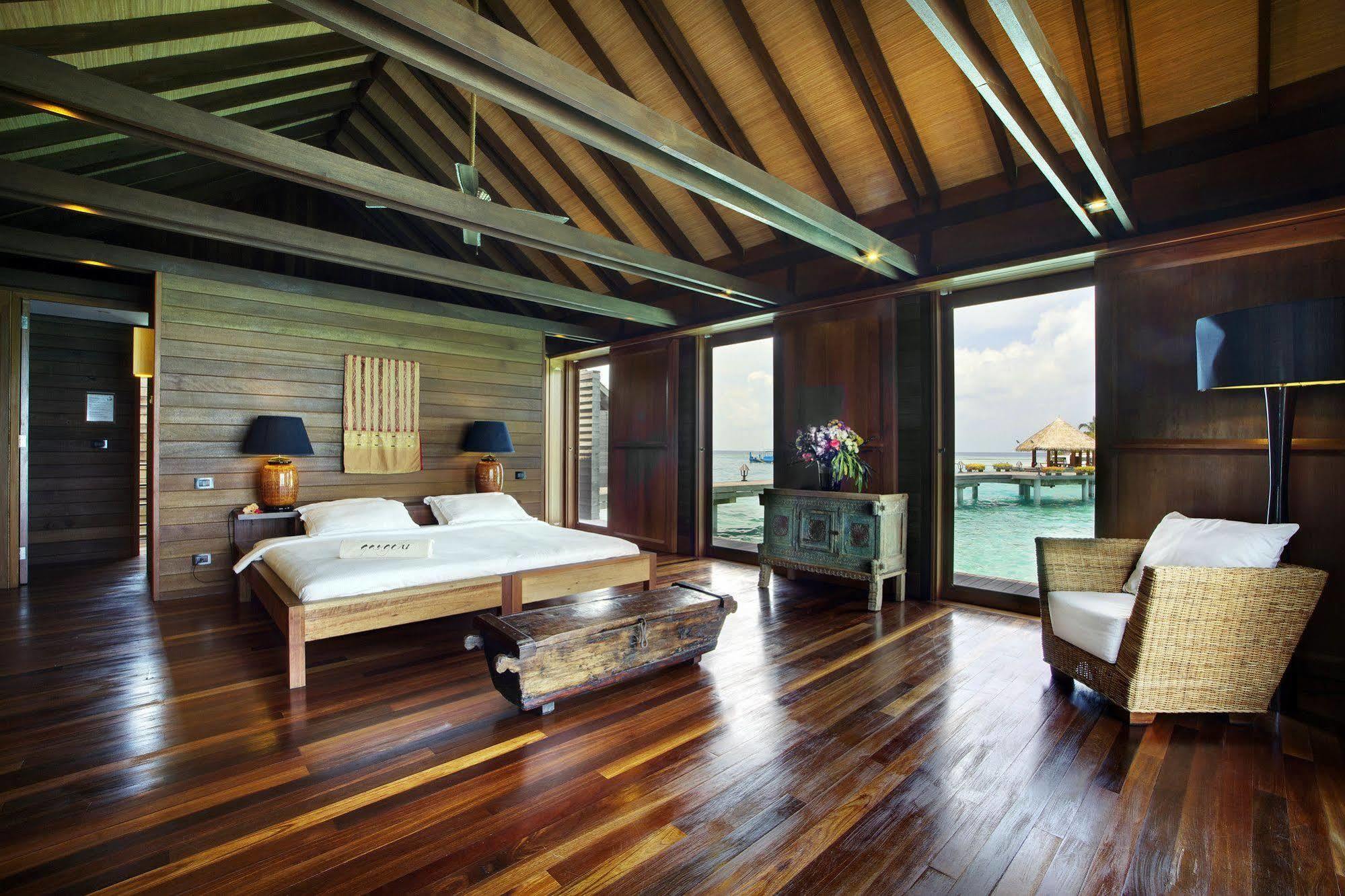 Island & Resort